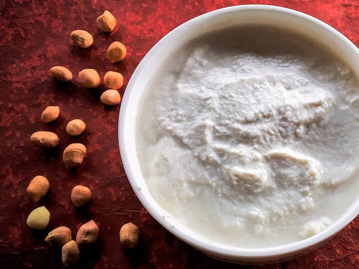 தயிர் இரவு உணவிற்கு ஒரு நல்ல பக்க உணவாக இருக்கும். உண்மையில் தயிர் வயிற்றை மிகவும் நிதானமாக வைக்கும்.