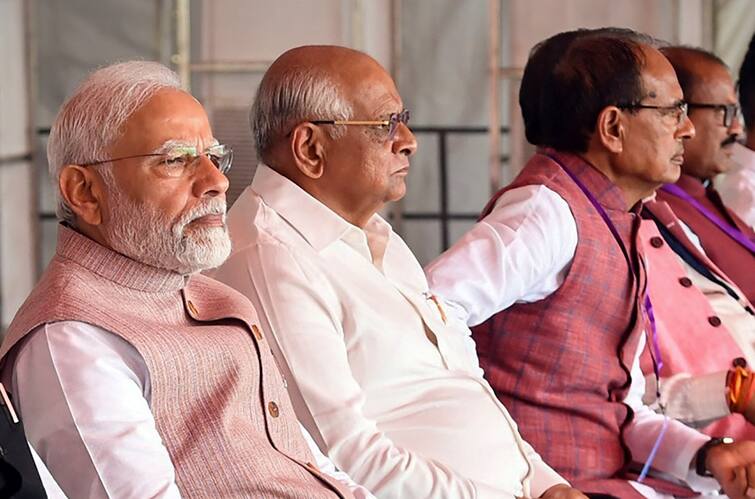 MP Elections: BJP may repeat 'Gujarat plan' in Madhya Pradesh, assembly elections to be held next year MP Elections: મધ્યપ્રદેશમાં પણ BJP ગુજરાતવાળી કરી શકે છે, આવતા વર્ષે યોજાશે વિધાનસભાની ચૂંટણી