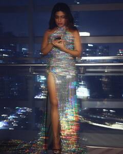 Photo : बोल्ड अँड ब्युटीफुल भूमी पेडणेकरचा कातिल लूक, फोटोंवर खिळल्या चाहत्यांच्या नजरा