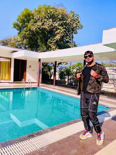 Neelkamal Singh ने दी नेटवर्थ के मामले में Khesari lal Yadav को टक्कर, जीते हैं लग्जीरियस लाइफस्टाइल