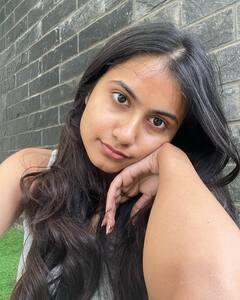 మేకప్ లేకుండా ఈ అమ్మాయిని గుర్తుపట్టారా ?