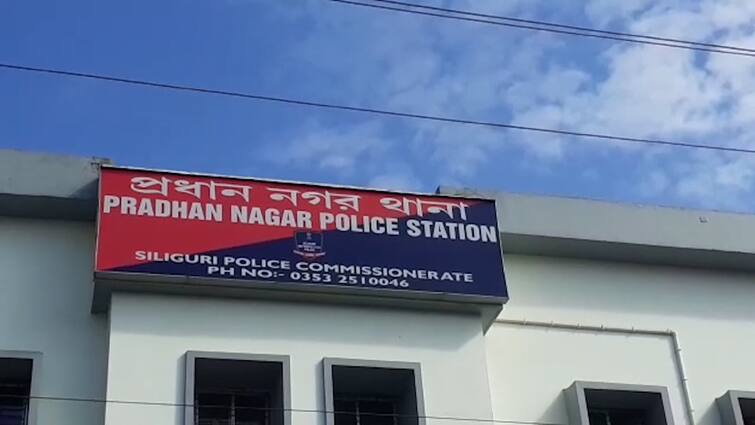 Siliguri Pradhannagar Police SI gets injured while trying to catch Bihar man accused in cheating case Siliguri News: বিহার থেকে পালিয়ে বাংলায় আশ্রয়, প্রতারককে ধরতে গিয়ে গুলিবিদ্ধ খোদ এসআই