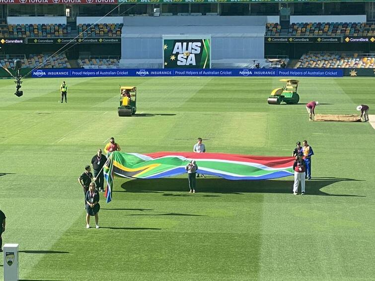 ICC gives Gabba pitch 'below-average' rating after Test match ends inside 2 days Australia vs South Africa: 2 நாட்களில் முடிந்த டெஸ்ட் கிரிக்கெட்: ஆடுகளத்துக்கு குறைவான மதிப்பீடு கொடுத்த ஐசிசி