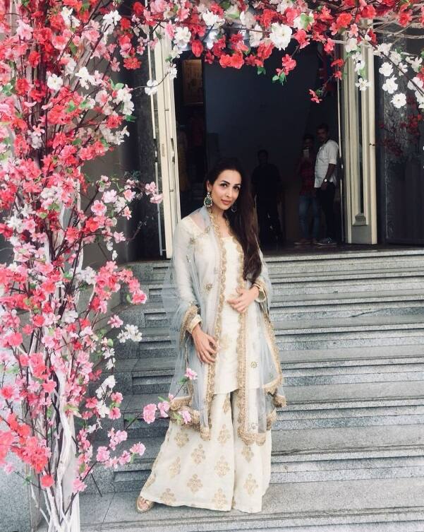 সেখানে তাঁকে নিজের ব্যক্তিগত জীবন নিয়ে নানা মত প্রকাশ করতে দেখা যায়। কিন্তু এবার মালাইকার উপর চটলেন তাঁর বোন অমৃতা। বেফাঁস মন্তব্যের জন্য়ই কি দুই বোনে বিবাদ বাদল?