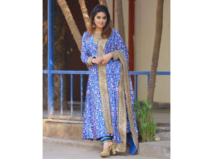 சினேகா தென்னிந்திய திரைப்பட நடிகையாவார்.