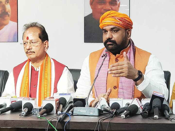 Bihar Politics Tejashwi Yadav drinks alcohol BJP Samrat Choudhary ask answer from Nitish Kumar Bihar Politics: तेजस्वी यादव शराब पीते हैं वाले बयान पर BJP ने मांगा नीतीश से जवाब, कहा- कार्रवाई में देर क्यों?