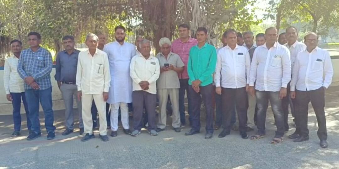 Three accused have been arrested after 10 days in Bhavnagar minor suicide case Bhavnagar : સગીરાને આત્મહત્યા કરવા મજબૂર કરનારા ત્રણ આરોપીઓ 10 દિવસ બાદ ઝડપાયા