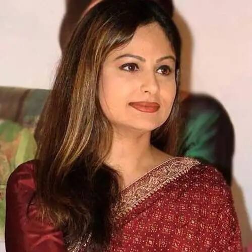 Why hasn’t Ayesha Jhulka become a mother even after 19 years of marriage લગ્નના 19 વર્ષ બાદ પણ Ayesha Jhulka કેમ ના બની માતા, સ્ક્રીન પરથી પણ ગાયબ!
