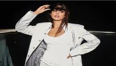 Janhvi Kapoor ਨੇ ਸ਼ੇਅਰ ਕੀਤੀਆਂ ਸਿਜਲਿੰਗ ਤਸਵੀਰਾਂ, ਯੂਜ਼ਰਸ ਨੇ ਕਿਮ ਕਰਦਸ਼ੀਅਨ ਦੀ ਸਸਤੀ ਕਾਪੀ ਕਹਿ ਕੇ ਕੀਤਾ ਟ੍ਰੋਲ