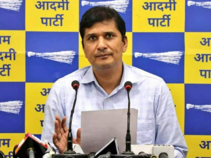 Delhi Political Advertisements AAP Leader Saurabh Bhardwaj Said LG Vinay Saxena no legal power to give instructions Delhi Political Advertisements: AAP से 97 करोड़ रुपये वसूलने के LG के आदेश पर बोले सौरभ भारद्वाज- 'यह उनका नया लव लेटर'