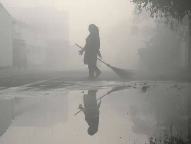 ਮੌਸਮ ਵਿਭਾਗ ਅਨੁਸਾਰ ਵਿਜ਼ੀਬਿਲਟੀ 0 ਤੋਂ 50 ਮੀਟਰ ਦਰਮਿਆਨ ਬਹੁਤ ਸੰਘਣੀ ਧੁੰਦ , 51 ਤੋਂ 200 ਮੀਟਰ ਦਰਮਿਆਨ ਸੰਘਣੀ ਧੁੰਦ , 201 ਤੋਂ 500 ਦੇ ਦਰਮਿਆਨ ਦਰਮਿਆਨੀ ਅਤੇ 501 ਤੋਂ 1000 ਦਰਮਿਆਨ ਹਲਕੀ ਧੁੰਦ ਹੈ।