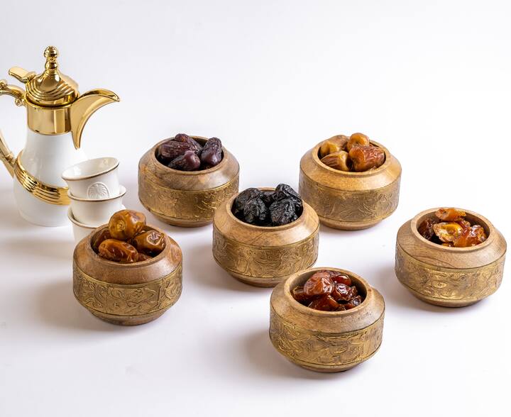 खजूर खाल्ल्याने बद्धकोष्ठता आणि अपचन सारख्या समस्या उद्भवत नाहीत. खजूर खाल्ल्याने अॅसिडिटीच्या समस्येपासूनही सुटका मिळते.