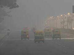 IN PICS | Delhi And Kanpur Wake Up To A Foggy Morning As Winter Sets In