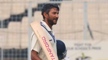 Ranji Trophy: ফের অনবদ্য শতরানে বাংলার ত্রাতা হয়ে উঠলেন অনুষ্টুপ মজুমদার