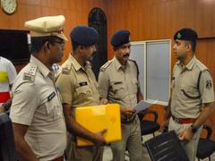 पुलिस ने 2 करोड़ की चंदन की लकड़ी के साथ 7 को दबोचा, ‘पुष्पा’ फिल्म देखकर बनाया था तस्करी का प्लान