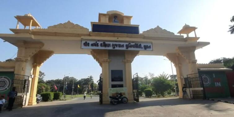 196 students were caught cheating in the examination in Veer Narmad South Gujarat University of Surat સુરતની વીર નર્મદ દક્ષિણ ગુજરાત યુનિવર્સિટીમાં પરીક્ષા આપતા 196 વિદ્યાર્થીઓ કોપી કરતા ઝડપાયા