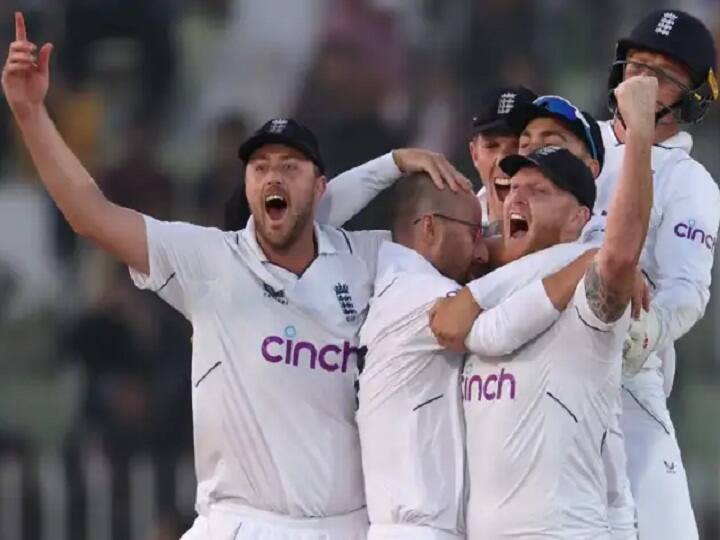 England clean sweeps Pakistan by winning Karachi Test with 8 wickets ENG vs PAK ENG vs PAK 3rd Test: पाकिस्तान का उसी की सरजमीं पर हुआ क्लीन स्वीप, इंग्लैंड ने 3-0 से जीती टेस्ट सीरीज