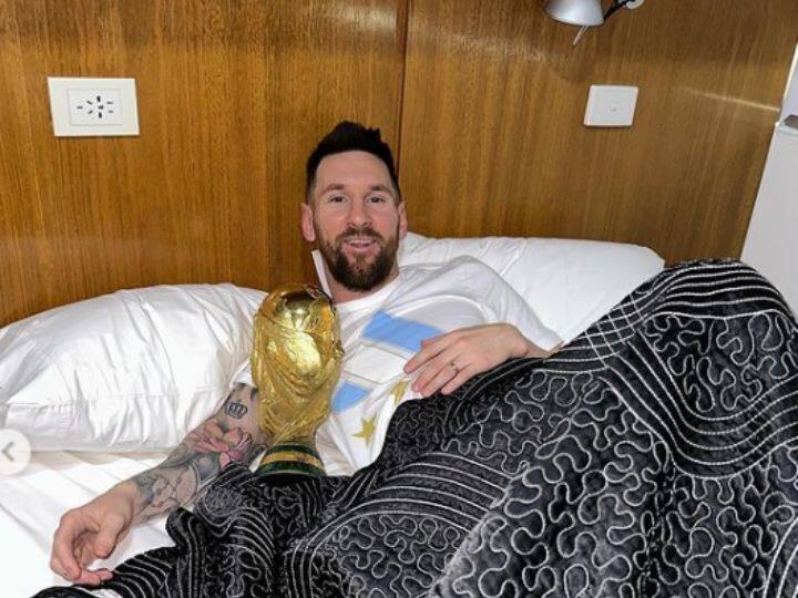 मेस्सीने त्याच्या इन्स्टाग्राम अकाऊंटवरून काही फोटो शेअर करत एक  पोस्ट शेअर केली आहे. 