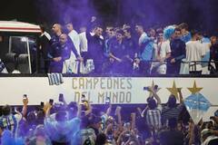 Remarkable Scenes In Buenos Aires As Argentina Team Celebrates WC Win With Ecstatic Fans