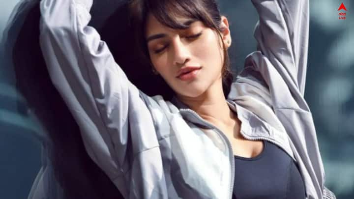যদিও যারা দীর্ঘ সময় ধরে কাজ করেন, অনেকেই এনার্জি ধরে রাখার জন্য কফি খেয়ে থাকেন। যদিও চিনি দিয়ে খেলে পাছে উল্টো হয়, তাই অনেকেই ব্ল্যাক কফিতে মুখ ডোবান ।