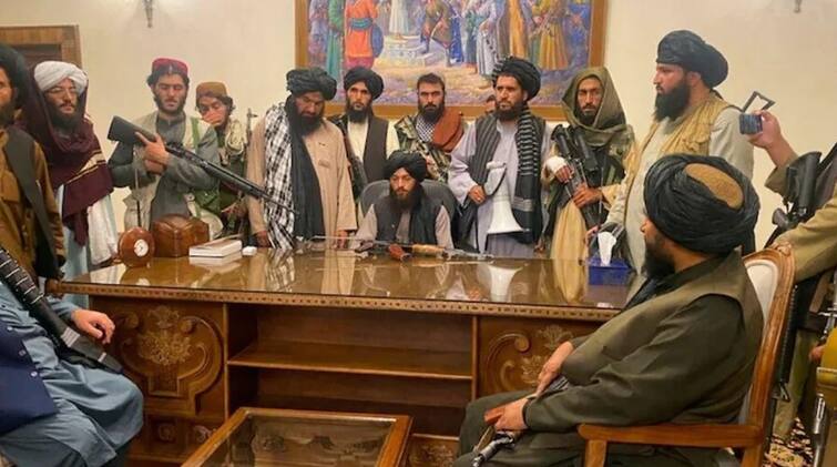Taliban announces indefinite ban on university education for Afghan girls અફઘાનિસ્તાનમાં છોકરીઓ માટે યુનિવર્સિટીના દરવાજા બંધ, તાલિબાને લગાવ્યો પ્રતિબંધ