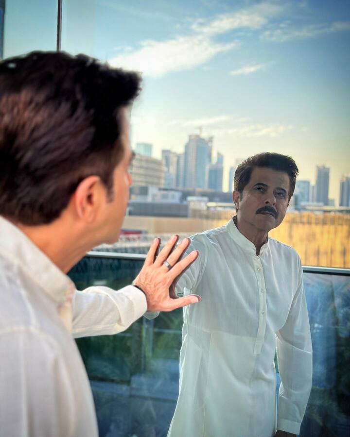 अभिनेता अनिल कपूर भी इस लिस्ट में शामिल हो चुके हैं. रिपोर्ट के मुताबिक, उन्होंने रिट्ज बाय डेन्यूब हाउसिंग प्रोजेक्ट में एक 2 BHK प्रॉपर्टी में इन्वेस्ट किया है.