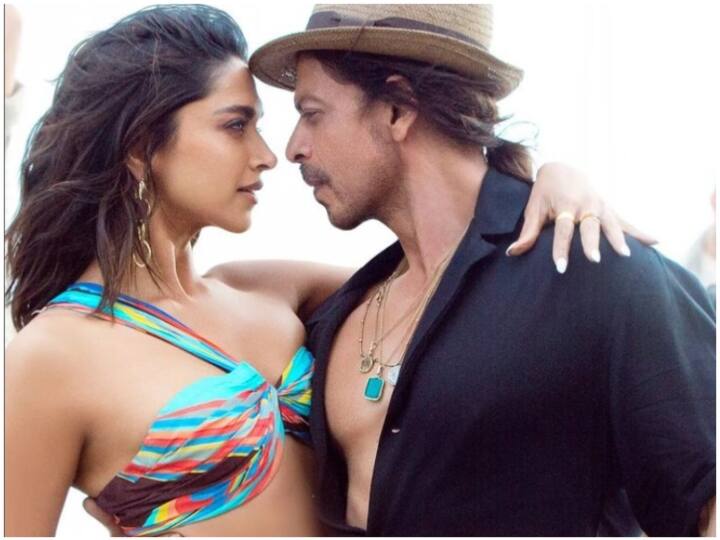 Pathaan Controversy: 'मिले तो जिंदा जला दूंगा...' विवाद के बीच आयोध्या महंत का Shah Rukh Khan को लेकर विवादित बयान Ayodhya saint Paramhans Acharya objectionable statement against Shahrukh amid protests against Pathan Said will burn alive Pathaan Controversy: 'मिले तो जिंदा जला दूंगा...' विवाद के बीच आयोध्या महंत का Shah Rukh Khan को लेकर विवादित बयान