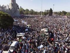 FIFA 2022: Lionel Messi And Argentina World Cup Heroes Airlifted As Fans Swarm Victory Parade Bus — See Pics