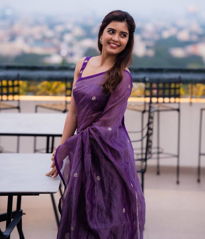 పాన్ ఇండియా రేంజిలో తెరెక్కుతున్న ఈ సినిమాపై అమృత ఎన్నో ఆశలు పెట్టుకుంది. Photo Credit: amritha_aiyer/instagram