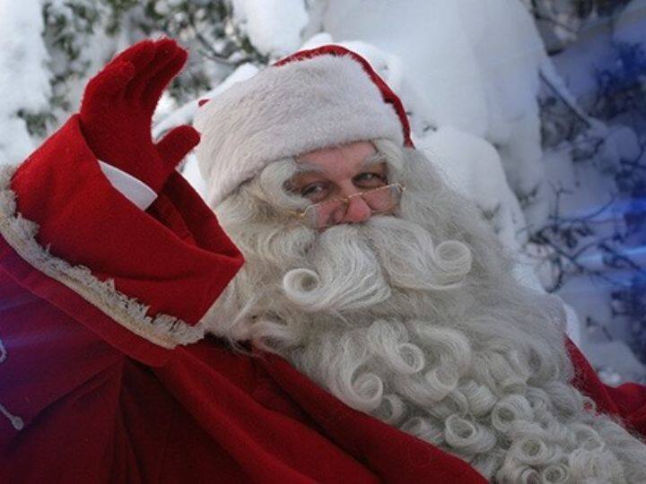 ख्रिसमस ट्री लाइट - या एलईडी लाईट्समध्ये लहान ख्रिसमस ट्री लावले आहेत. यामुळे ख्रिसमससाठी ही एक अद्भुत भेट आहे. त्याची किंमत रु.279 आहे.