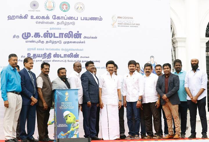 The representatives of Tamil Nadu Hockey Unit and players met CM Stalin in Chennai on Wednesday