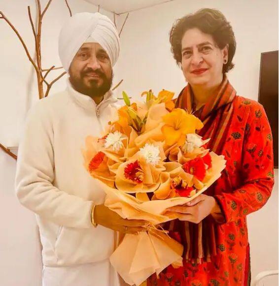 ਚਰਨਜੀਤ ਸਿੰਘ ਚੰਨੀ ਰਾਤੋ ਰਾਤ ਪੰਜਾਬ ਦੇ ਮੁੱਖ ਮੰਤਰੀ ਬਣਨ ਤੋਂ ਬਾਅਦ ਕਾਂਗਰਸ ਦਾ ਵੱਡਾ ਚਿਹਰਾ ਬਣ ਕੇ ਉਭਰਿਆ ਸੀ। ਹਾਲਾਂਕਿ ਚੰਨੀ ਨੇ 19 ਦਸੰਬਰ ਨੂੰ ਦਿੱਲੀ 'ਚ ਪ੍ਰਿਅੰਕਾ ਗਾਂਧੀ ਨਾਲ ਮੁਲਾਕਾਤ ਕੀਤੀ ਸੀ।