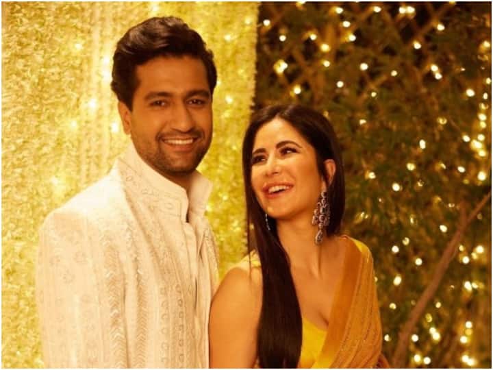 Vicky Kaushal and Katrina Kaif were seen leaving business class and traveling in economy, video viral