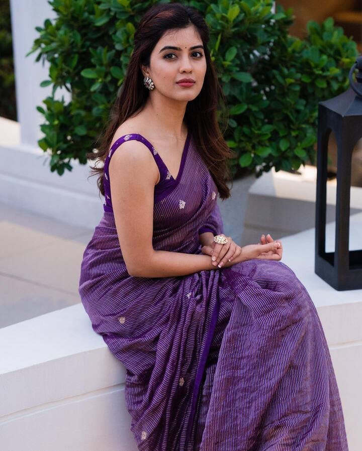 ‘30 రోజుల్లో ప్రేమించటం ఎలా?’ సినిమాతో సందడి చేసింది. Photo Credit: amritha_aiyer/instagram