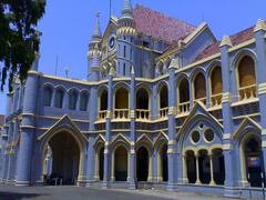 CM शिवराज ने मंच से जिस सीएमएचओ को दो बार किया सस्पेंड, वो HC से दोनों बार हुआ बहाल