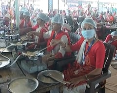 Shatabdi Mahotsav: હાઈટેક રસોડું, એક કલાકમાં બને છે 2000 રોટલી, ભાખરી અને સ્ટફ પરોઠા, જુઓ તસવીરો