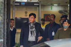 Health News:স্বাস্থ্য বৈঠকে মাস্ক সরকারি আধিকারিকদের! করোনা নিয়ে সতর্ক করলেন মনসুখ মাণ্ডব্য