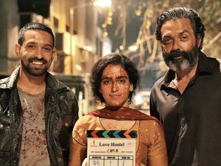 बॉलीवुड एक्टर बॉबी देओल की लव हॉस्टल ओटीटी पर उस हिसाब से प्रदर्शन नहीं कर पाई , जिसकी उम्मीद दर्शक इस फिल्म से लगाए बैठे थे.