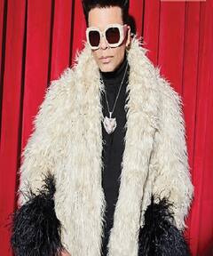 Festive Fashion: फेस्टिव सीजन के लिए पहले से हो जाएं तैयार, करण जौहर के इन लुक्स पर ध्यान दें...