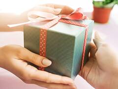 अमेजन पर मिल रहा है क्रिसमस गिफ्ट, इस न्यू लॉन्च फोन को खरीदने पर 2,999 रुपये के ईयरबड्स मिलेंगे फ्री!