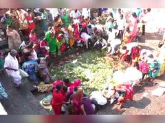 Pandharpur: पंढरपूर तालुक्यातल्या कासेगावच्या यल्लम्मा देवी यात्रेला सुरुवात, देशभरातून हजारो तृतीयपंथी जोगतिणी दाखल