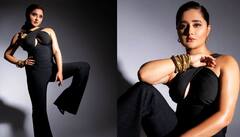 Rashami Desai: ਰਸ਼ਮੀ ਦੇਸਾਈ ਨੇ ਬਲੈਕ ਕ੍ਰਿਸ ਕ੍ਰਾਸ ਡਰੈੱਸ 'ਚ ਦਿਖਾਈ ਆਪਣੀ ਖੂਬਸੂਰਤੀ, ਤਸਵੀਰਾਂ ਤੋਂ ਨਜ਼ਰਾਂ ਨਹੀਂ ਹਟਾ ਪਾ ਰਹੇ ਫੈਨਜ਼