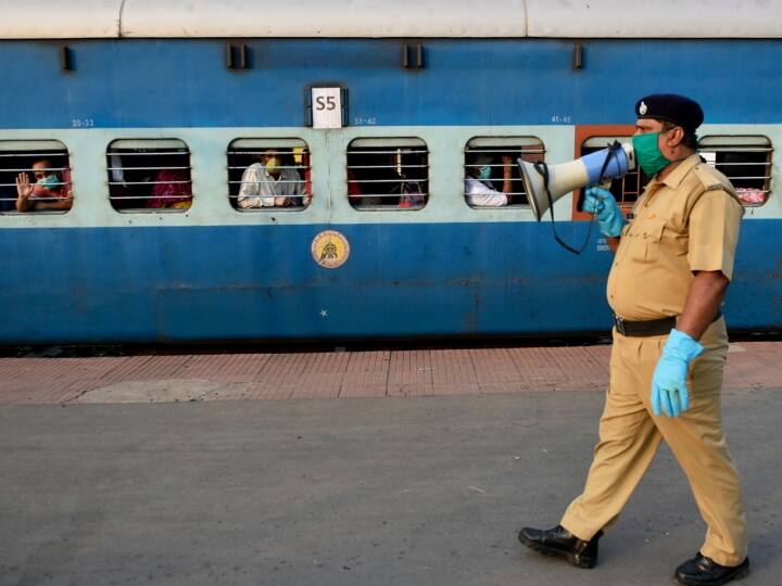 indian Railways gave gift to those going to Shirdi to visit Sai Baba increased frequency of this train from Jaipur ANN Indian Railway News: साईं बाबा के दर्शन के लिए शिर्डी जाने वालों को रेलवे ने दी सौगात, इतनी गाड़ियों के फेरे बढ़ाए