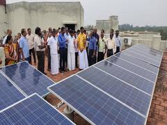 தஞ்சாவூர்: குடிநீர் வடிகால் வாரிய அலுவலக சூரிய ஒளி மின்சாரம் உற்பத்திக்கு சட்டமன்ற பேரவைக்குழுவினர் பாராட்டு