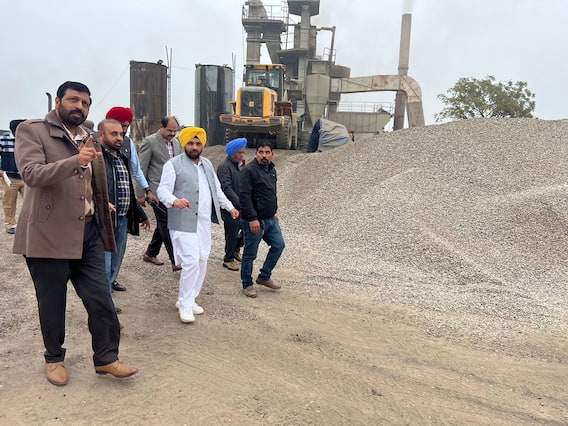 ਲਾਪਰਵਾਹੀ ਕਰਨ ਵਾਲੇ ਕਿਸੇ ਵੀ ਅਧਿਕਾਰੀ ਜਾ ਠੇਕੇਦਾਰ ਨੂੰ ਬਖਸ਼ਿਆ ਨਹੀਂ ਜਾਵੇਗਾ ਲਾਪਰਵਾਹੀ ਕਰਨ ਵਾਲੇ ਕਿਸੇ ਵੀ ਅਧਿਕਾਰੀ ਜਾ ਠੇਕੇਦਾਰ ਨੂੰ ਬਖਸ਼ਿਆ ਨਹੀਂ ਜਾਵੇਗਾ