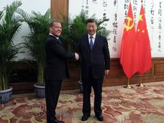 रूस के पूर्व राष्ट्रपति दिमित्री मेदवेदेव ने चीन के शी जिनपिंग से मुलाकात की, यूरोप के खिलाफ गोलबंदी के संकेत!