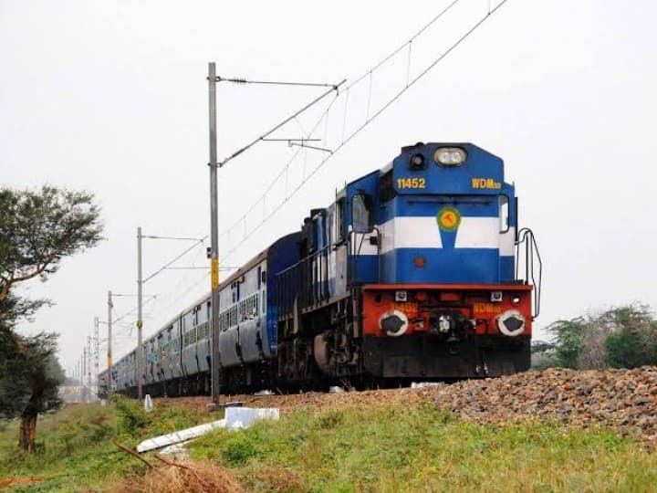 General Knowledge Difference Between Mail Express and Superfast Trains in hindi Intresting Facts: जिस ट्रेन में सफर करते हैं, उसे कितना जानते हैं आप? बताइए एक्सप्रेस, मेल और सुपरफास्ट में क्या है अंतर