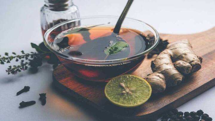 ਕੋਰੋਨਾ ਤੋਂ ਬਚਣ ਲਈ ਆਪਣੀ ਰੋਜ਼ਾਨਾ ਦੀ ਖੁਰਾਕ ਵਿੱਚ ਅਜਿਹੇ ਭੋਜਨ ਸ਼ਾਮਲ ਕਰੋ, ਜੋ ਰੋਗ ਪ੍ਰਤੀਰੋਧਕ ਸਮਰੱਥਾ ਨੂੰ ਵਧਾਉਂਦੇ ਹਨ ਅਤੇ ਤੁਹਾਨੂੰ ਸਰਦੀ-ਖਾਂਸੀ ਬੁਖਾਰ ਤੋਂ ਬਚਾਉਂਦੇ ਹਨ।