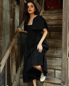 Avantika Dassani Photos: खूबसूरती में भाग्यश्री से कम नहीं हैं बेटी अवंतिका दसानी, ग्लैमरस फोटोज से नजर हटाना होगा मुश्किल!