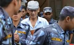 Charles Sobhraj: জন্মসূত্রে ভারতীয়, অপরাধে হাতেখড়ি কৈশোরেই, সিরিয়াল কিলার প্রেমে পড়েন ৪৪ বছরের ছোট মেয়ের